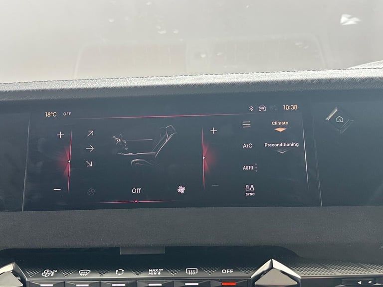 2023 DS Automobiles DS 4 1.6 E-TENSE 12.4kWh Performance Line + EAT8 Euro 6 (s/s) 5dr HATCHBACK P...