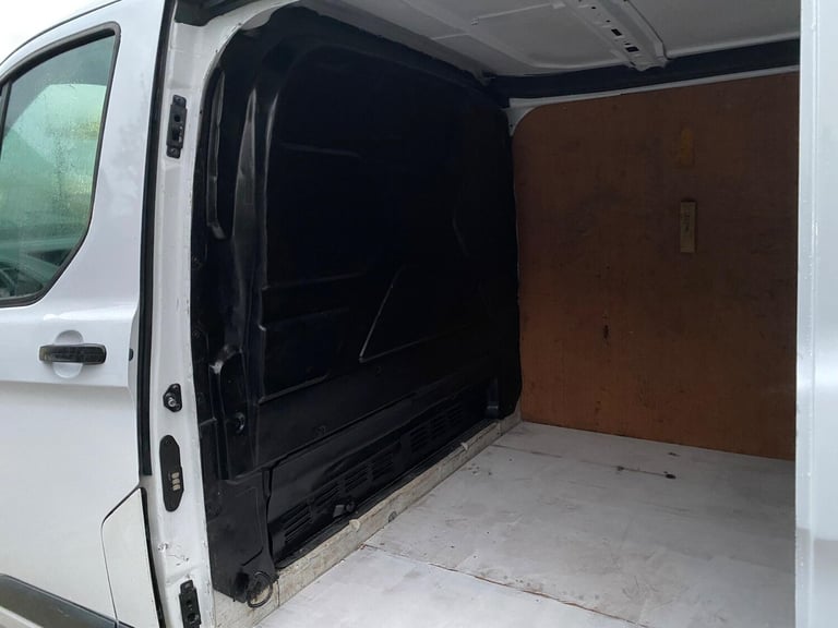 2017 Ford Transit Custom 2.0 TDCi 290 L1 H1 5dr PANEL VAN Diesel Manual