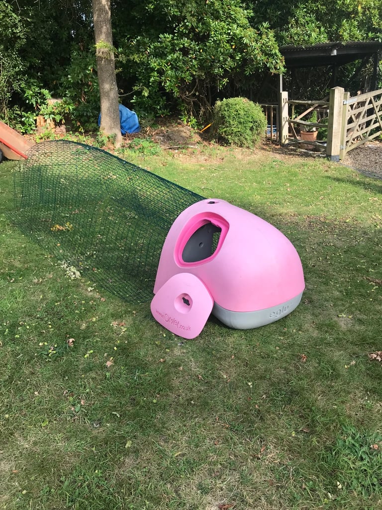 Omlet chicken/rabbit house with run