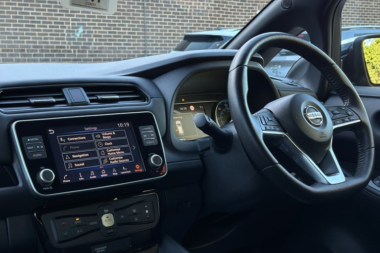  Nissan Leaf 40kwh 10 Hatchback 5dr Electric Auto 150 Ps Electric