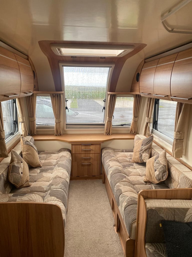 **2015**Bailey Pegasus GT65 Turin 6 berth twin axle fb 