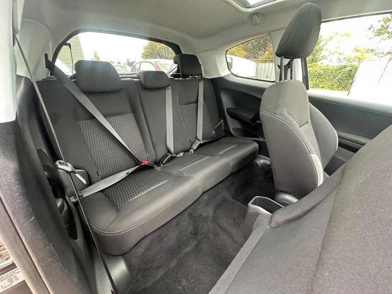 2014 Peugeot 208 1.2 VTi PureTech Style Euro 5 3dr HATCHBACK Petrol Manual