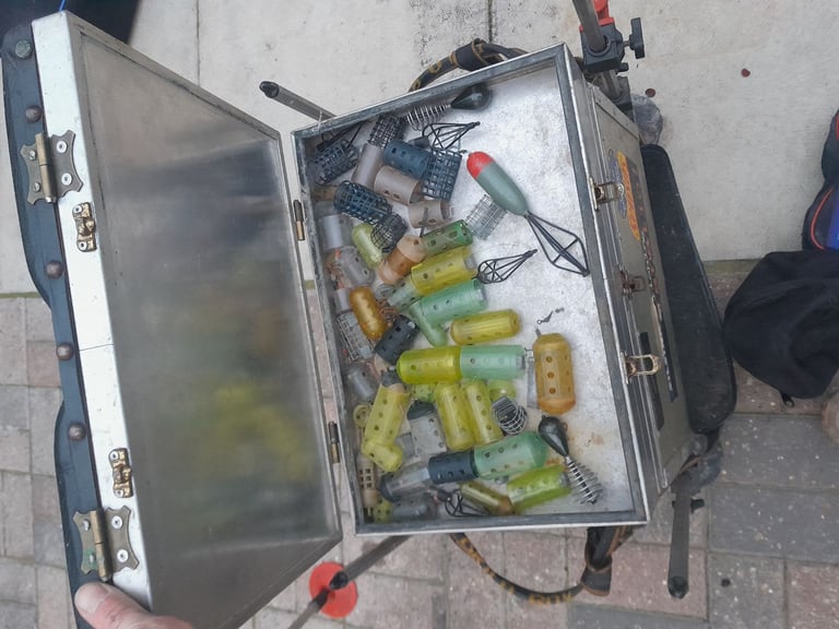 Fishing brilo tackle box