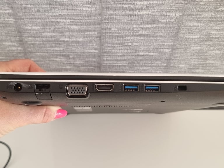 Asus X555L laptop notebook white with charger 