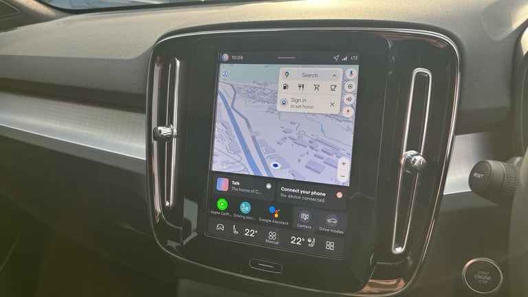 2025 Volvo XC40 2.0 B4 MHEV Plus Black Edition DCT Auto Euro 6 (s/s) 5dr ESTATE Petrol/Electric H...