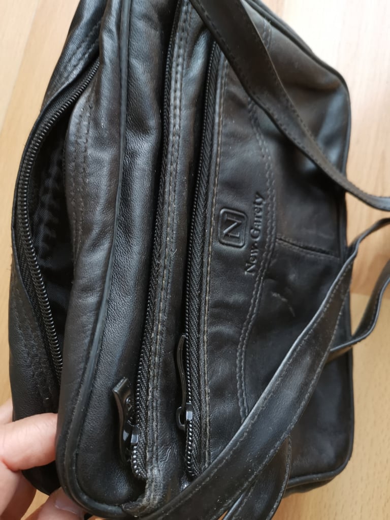 Genuine Leather Shoulder Bag~ 23cm x 16.5cm x 7cm ~Post available*