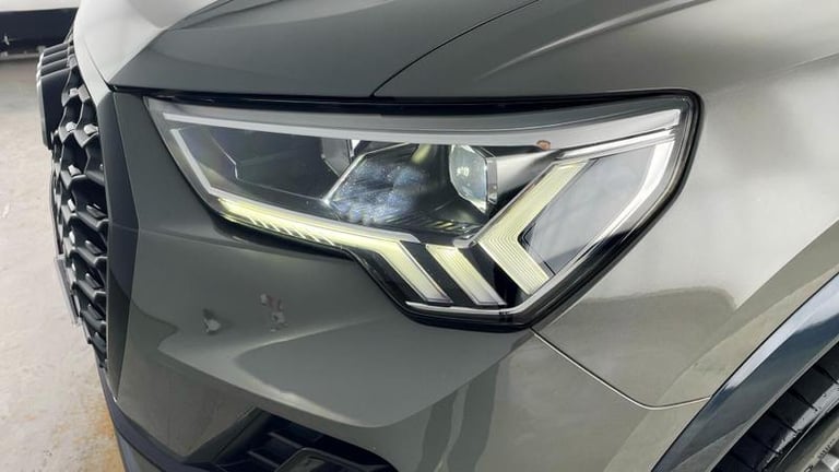 2023 Audi Q3 Black Edition 35 TFSI  150 PS 6-speed Manual SUV Petrol Manual