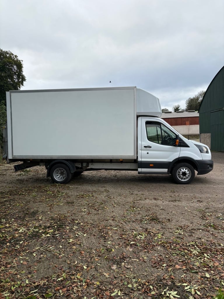 Ford, TRANSIT, Luton body & tail lift