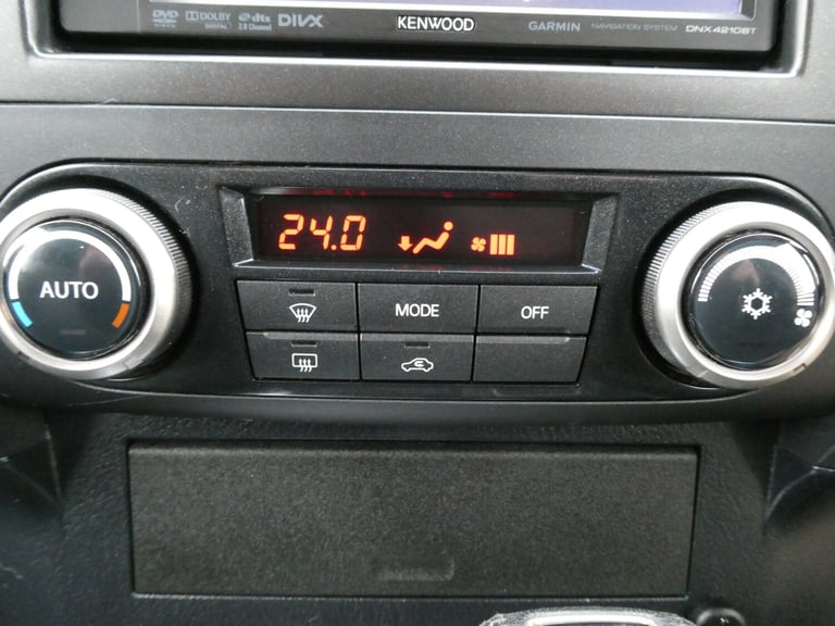 3.2 DI-DC [197] Warrior 3dr Auto *YES GEN 39K!!+8 SERVICES+SATNAV+HTD LTHR*