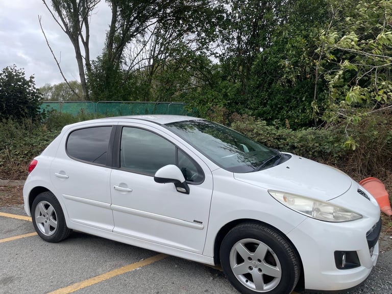 PEUGEOT 207 1.4 VTI SPORTIUM 61 REG WHITE 5 DOOR MOT MAY 9TH 2026 TAX £195 LOW INSURANCE 