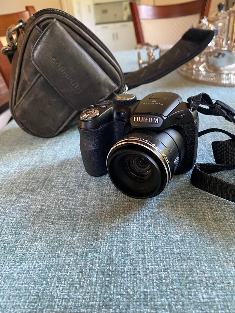 Fuji Finepix S2980 Digital Camera including leather bag