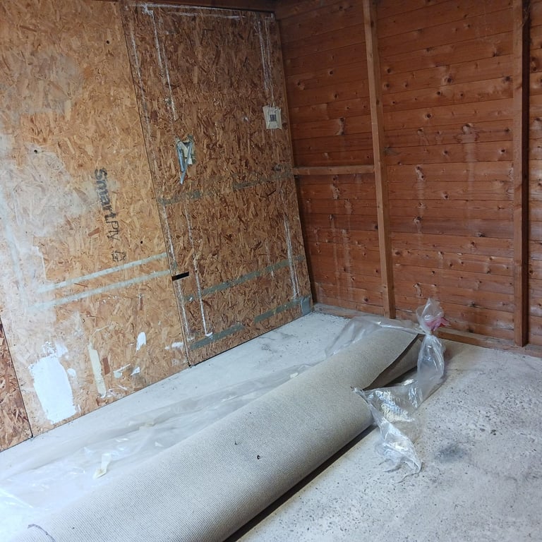 SELF STORAGE LOCKUP RURAL WISHAW SUTTON COLDFIELD HOUSE SMALL BUSINESS ETC PRIVATE 