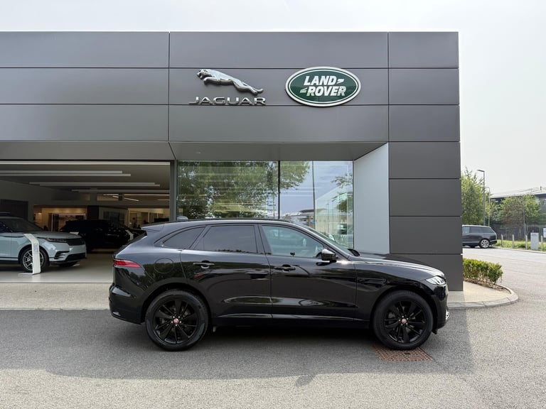 2022 Jaguar F-Pace 2.0 D200 MHEV R-Dynamic Black SUV 5dr Diesel Auto AWD Euro 6 (s/s) (204 ps) ES...