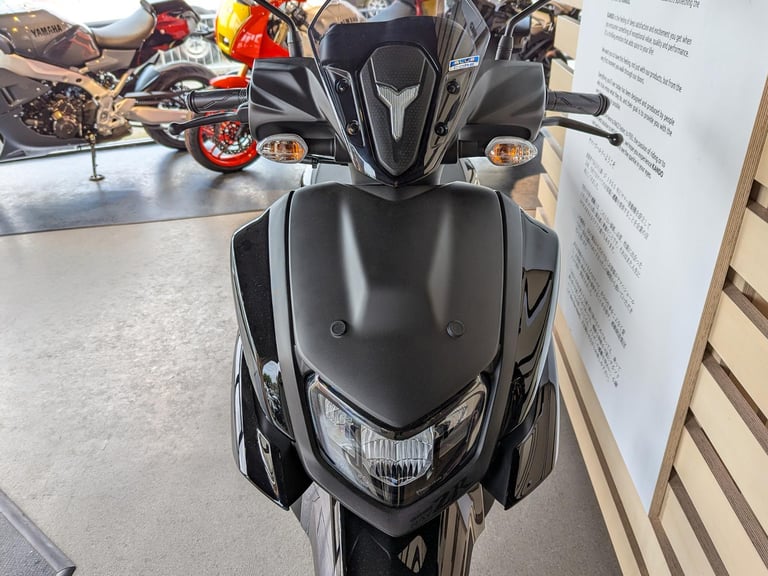 NEW Yamaha RayZR 125 Learner Legal Scooter. (Black) JUST £2,500 (No Admin Fees)