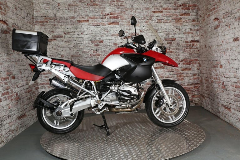 BMW R1200GS - 2005 Petrol Manual in Red