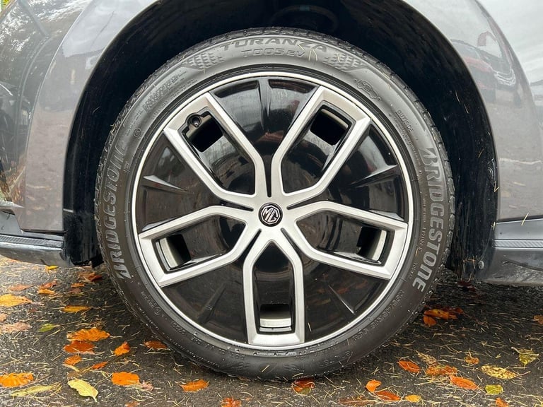 2024 MG MG4 64kWh Trophy Long Range Hatchback 5dr Electric Auto (203 ps) Hatchback ELECTRIC Autom...