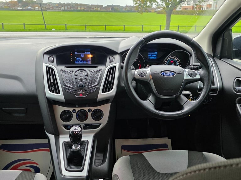 2013 Ford Focus 1.6 TDCi Zetec Euro 5 (s/s) 5dr Hatchback Diesel Manual