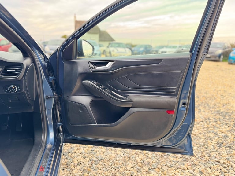 2020 Ford Focus 1.0T EcoBoost MHEV ST-Line Edition Euro 6 (s/s) 5dr HATCHBACK Petrol Manual