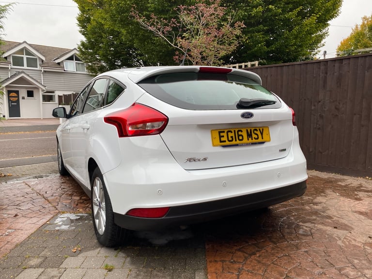 Ford, FOCUS, Hatchback, 2016, Manual, 999 (cc), 5 doors