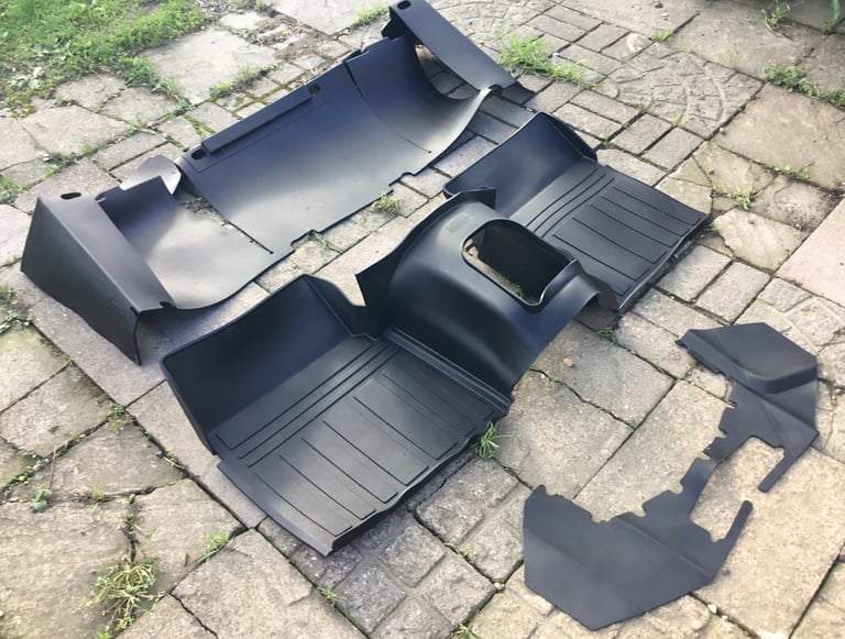 Exmoor Trim Land Rover Defender Defeater Barrier Mat for R380