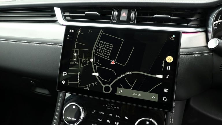 2022 Jaguar F-Pace 2.0 D200 MHEV R-Dynamic SE SUV 5dr Diesel Auto AWD Euro 6 (s/s) (204 ps) SUV D...