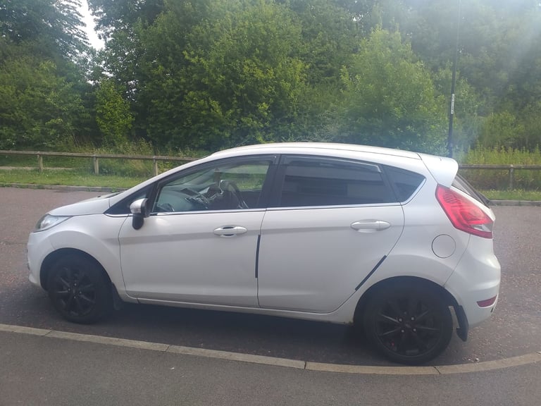 Ford, FIESTA, Hatchback, 2009, Manual, 1560 (cc), 5 doors