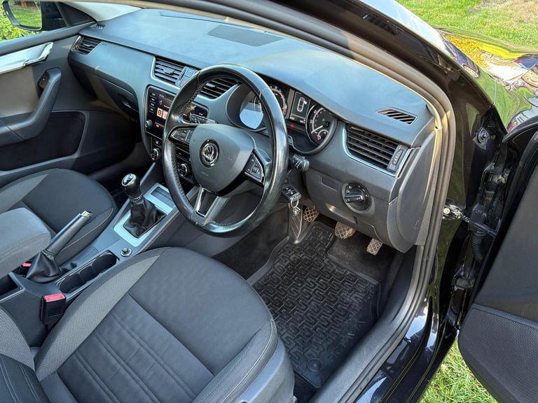 Skoda, OCTAVIA, Hatchback, 2019, Manual, 1598 (cc), 5 doors