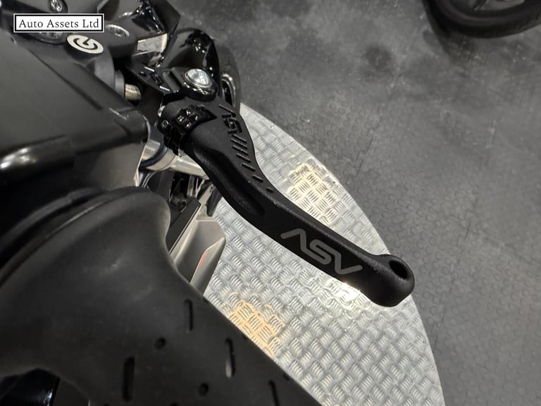 2016 KTM 1290 Super Duke R 1290 Naked Petrol Manual (172 ps) Naked Petrol Manual