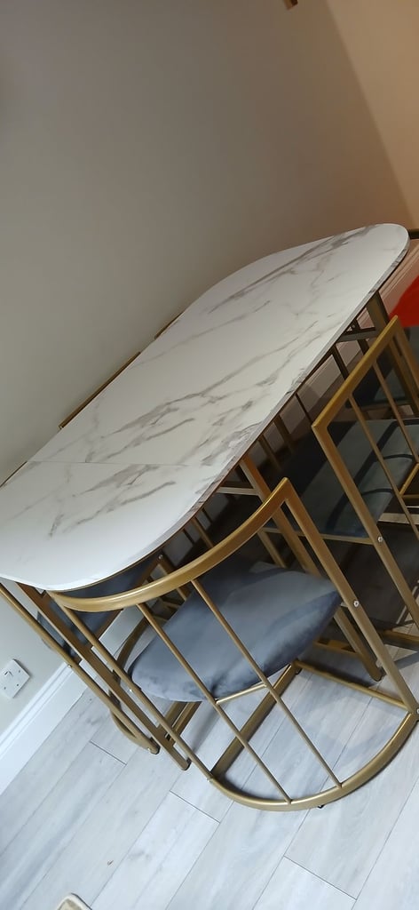 Dinning table 