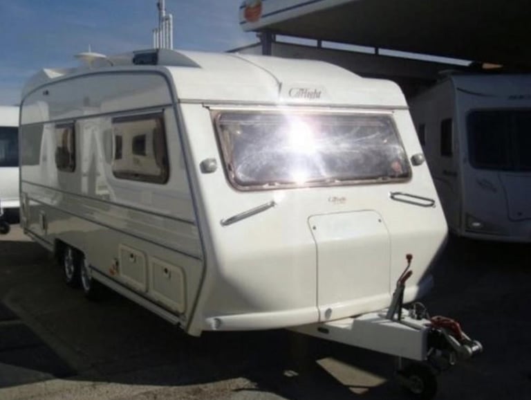 1999 CARLIGHT COMMANDER 184 4 Berth Twin Axle