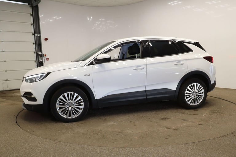 2018 Vauxhall Grandland X 1.6 Turbo D BlueInjection Sport Nav Euro 6 (s/s) 5dr HATCHBACK Diesel M...
