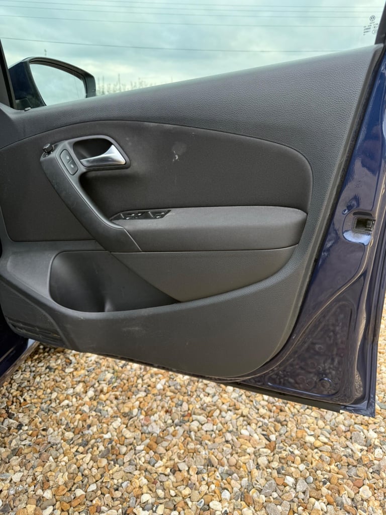 2010 Volkswagen Polo 1.2 70 SE 5dr HATCHBACK PETROL Manual