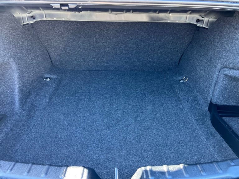 2013 BMW 3 Series 2.0 320d ED EfficientDynamics Business Saloon 4dr Diesel Auto Euro 5 (s/s)  Sal...