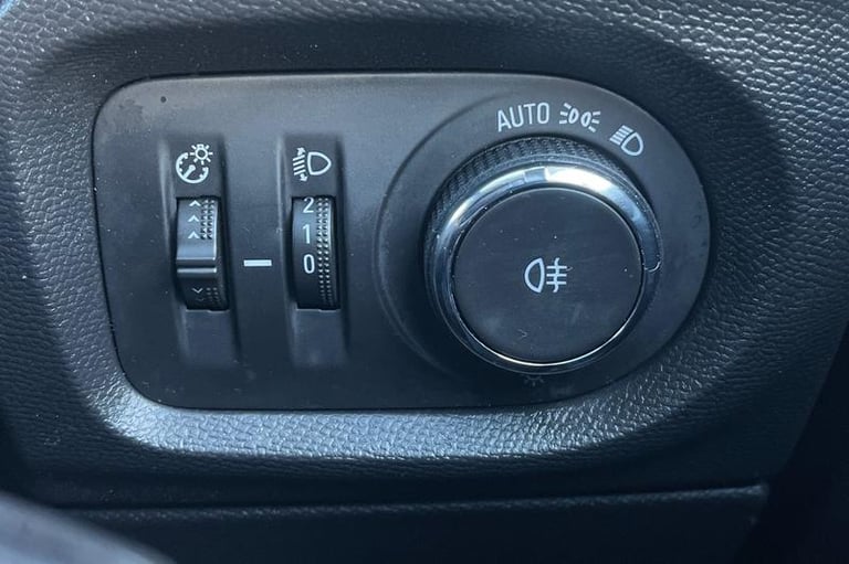 2023 Vauxhall Corsa 1.2 Design Hatchback 5dr - APPLE CARPLAY / ANDROID AUTO, CRUISE CONTROL, AU H...