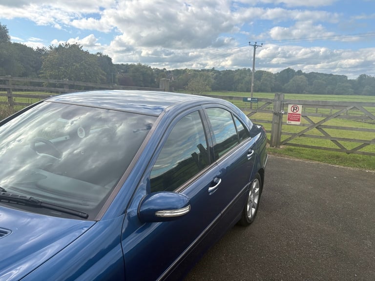 2004 Mercedes-Benz C-Class C200K Elegance SE 4dr Auto SALOON Petrol Automatic