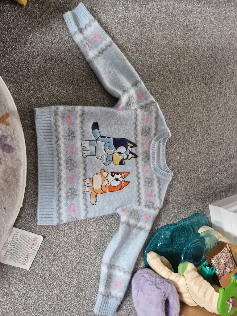BLUEY knit jumper brand new 5-6 years