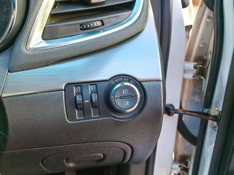 2015 Vauxhall Mokka 1.4 Mokka SE T Auto 5dr SUV Petrol Automatic