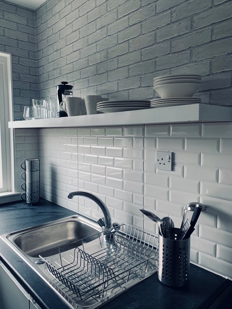 1 Bedroom Apartment firma WEEKLY or MONTHLY rent at G5,5 min to city center.Wifi,Parking FREE