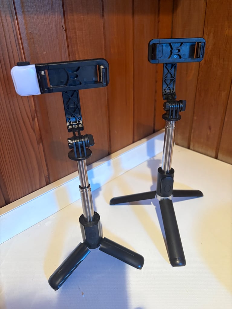 📱 Phone Holder / Tripod Stand