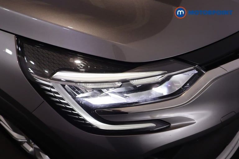 2022 Renault Captur 1.6 E-TECH Hybrid 145 Iconic Edition 5dr Auto SUV Hybrid Automatic