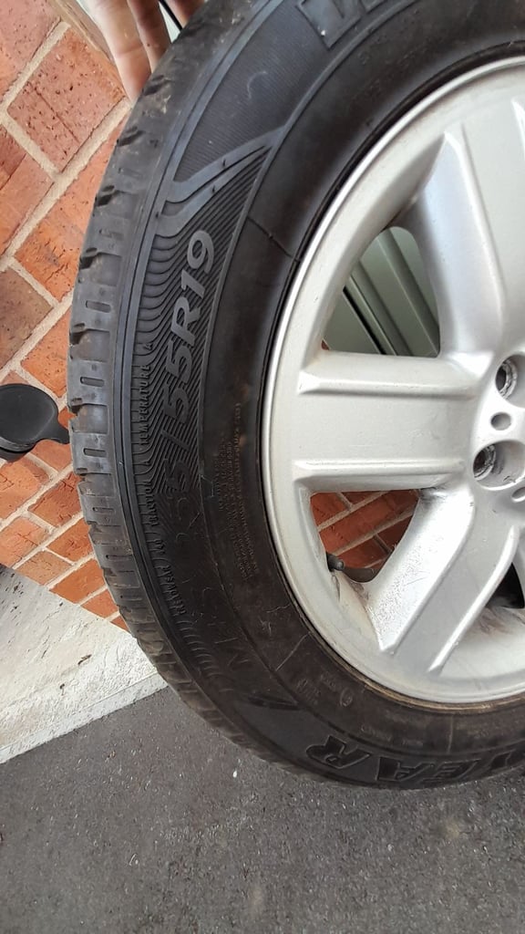 Range Rover L322 towbar  and wheel wrangler 20 inch, rubber Range rover mats ono