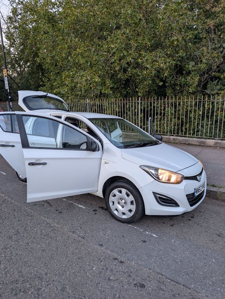 Hyundai, I20, Hatchback, 2013, Manual, 1248 (cc), 5 doors