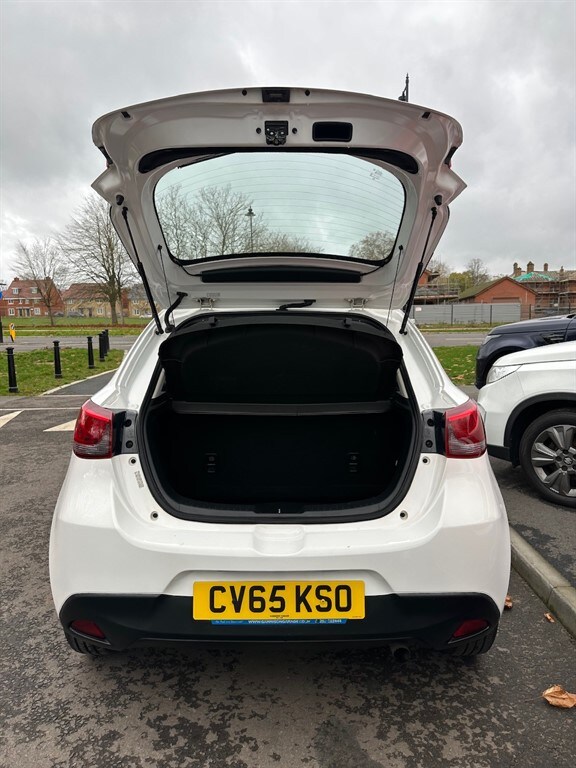 2015 Mazda Mazda2 SE Hatchback Petrol Manual