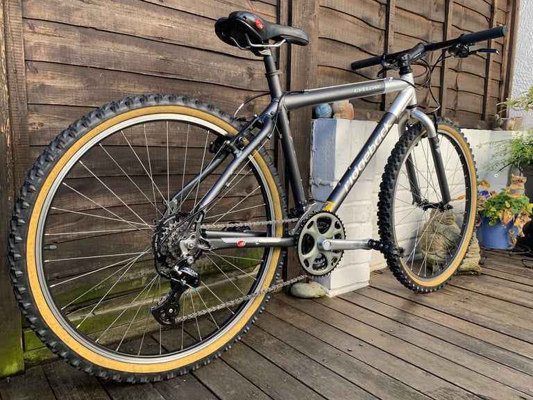 Retro Ridgeback Cyclone 26” Wheel Mountain Bike (Fully Serviced) 