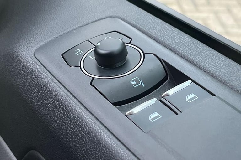 2025 Ford Tourneo Custom 2.5 PHEV 232ps H1 Titanium 8 seater Auto MPV PETROL/ELECTRIC Automatic