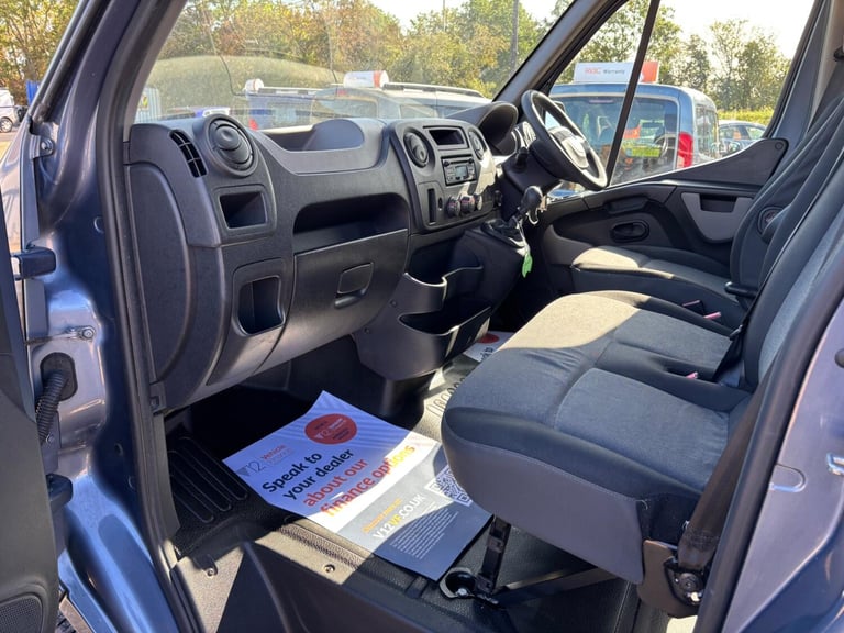 RENAULT MASTER WAV WHEELCHAIR ACCESSIBLE VEHICLE 2.3 FWD SL28 dCi 110 Business