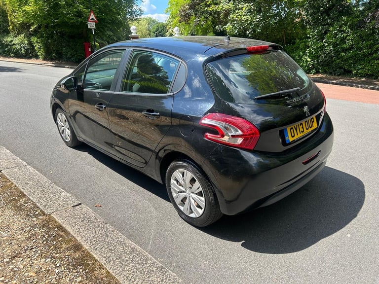 2013 Peugeot 208 1.2 VTi Access+ 5dr HATCHBACK Petrol Manual
