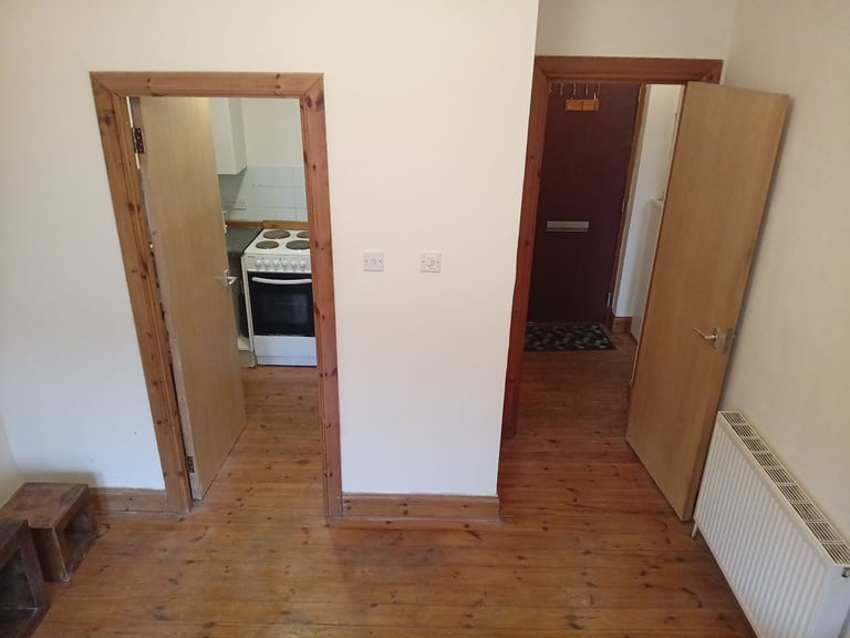 ONE BEDROOM WEST END GLASGOW PARTICK FURNISHED FLAT  £1035 pcm