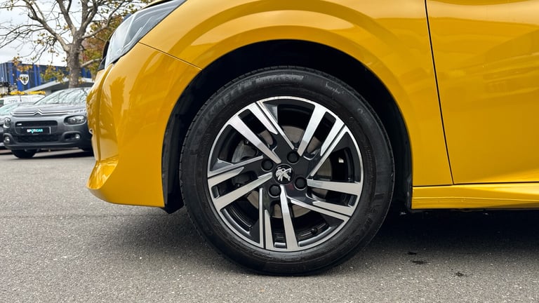 2023 Peugeot 208 1.2 PureTech Allure Premium + Hatchback 5dr Petrol EAT Euro 6 (s/s) (100 ps Hatc...