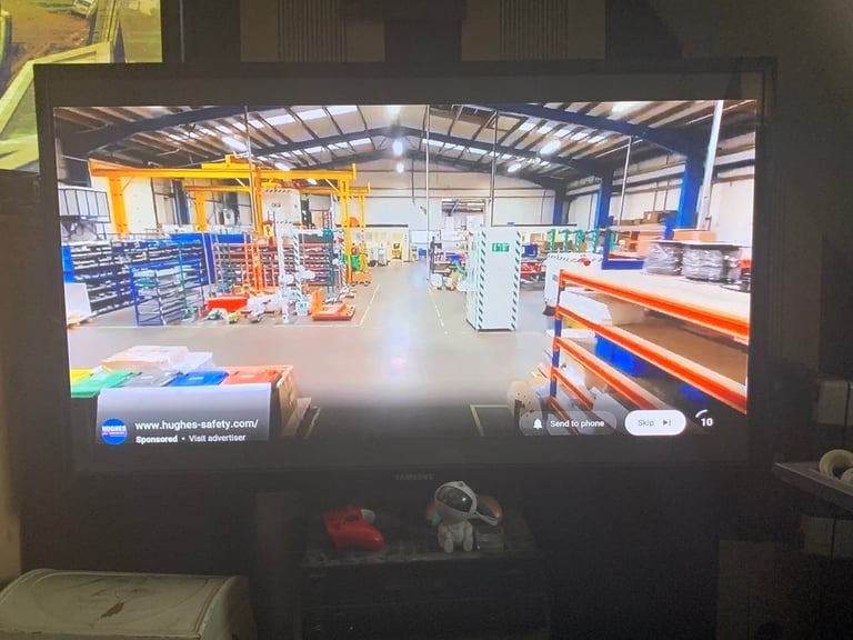 Samsung 60 inch tv with built in free view. 